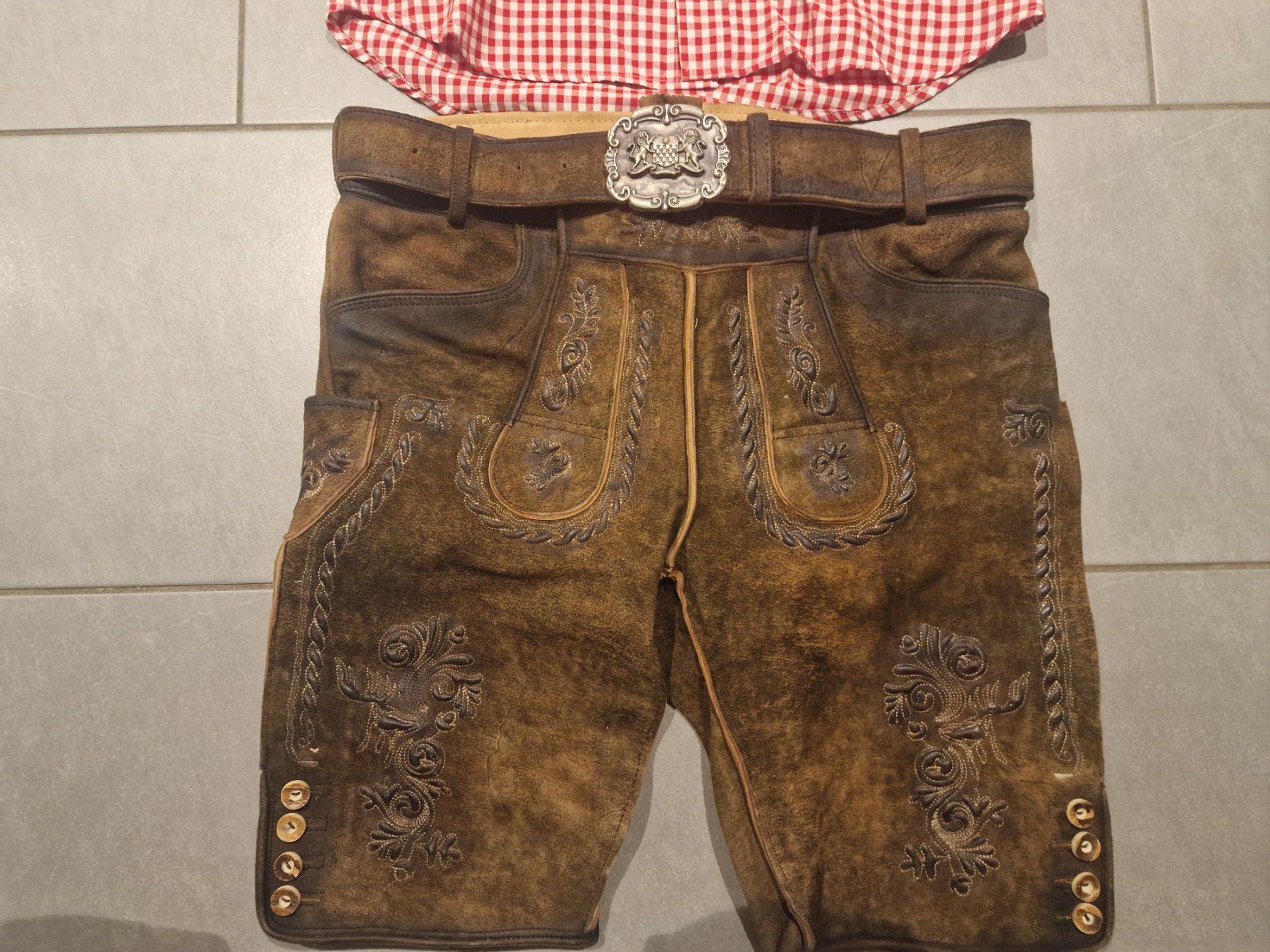 Costumi: Schöne handmade Stockerpoint Lederhose mit Trachtenhemd – Nuovo (secondo la descrizione) da Bonstetten venduto da Foxi11 1