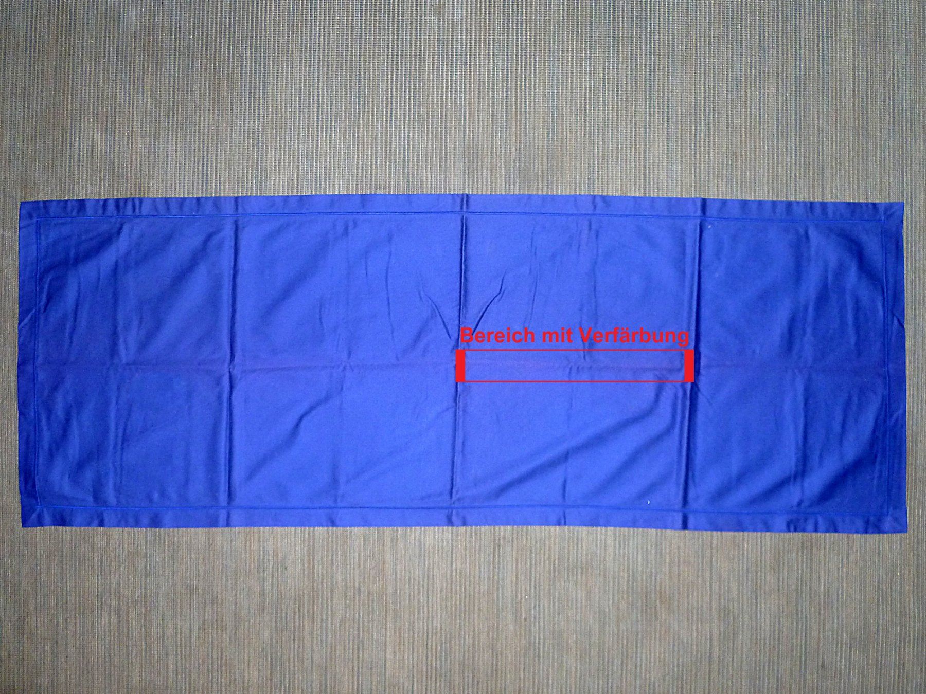 Set di tavolo e panche: Tischläufer blau – Usato da Aarau venduto da Rdodger 4