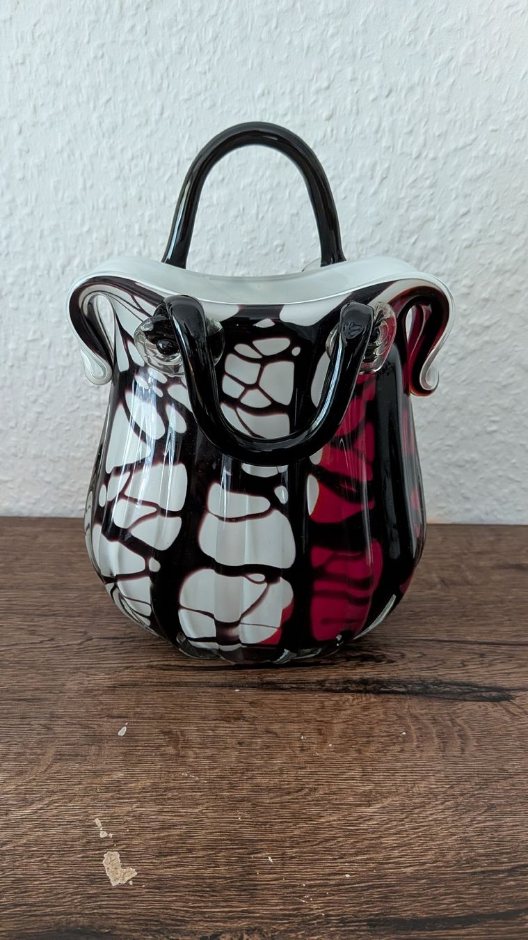 Vasi & Recipienti: Glasvase Handtaschenform Murano Optik bunte Muster – Usato da Thun venduto da Pizzamike