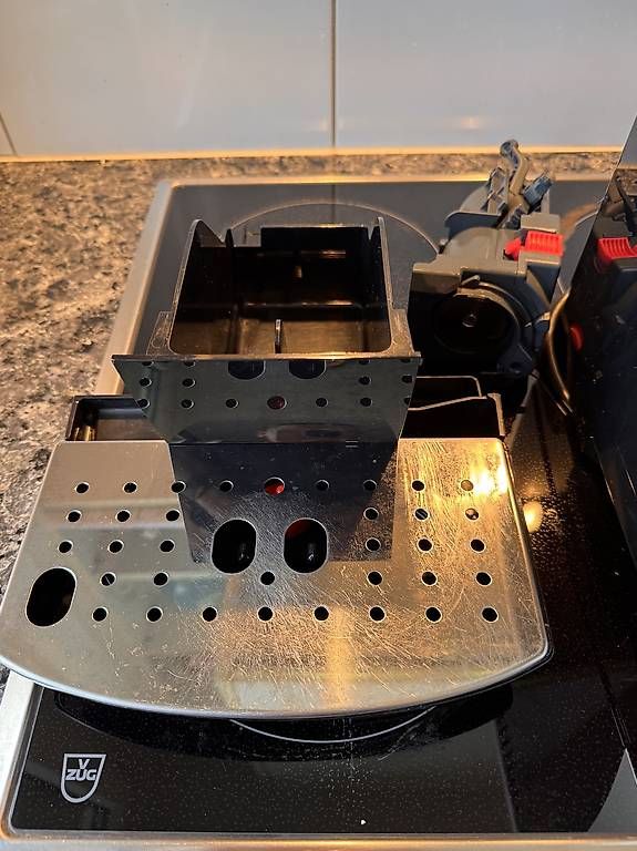 Machines à café & Machines à expresso: De Longhi Magnifica S – D'occasion à Zürich par Groot2000 4