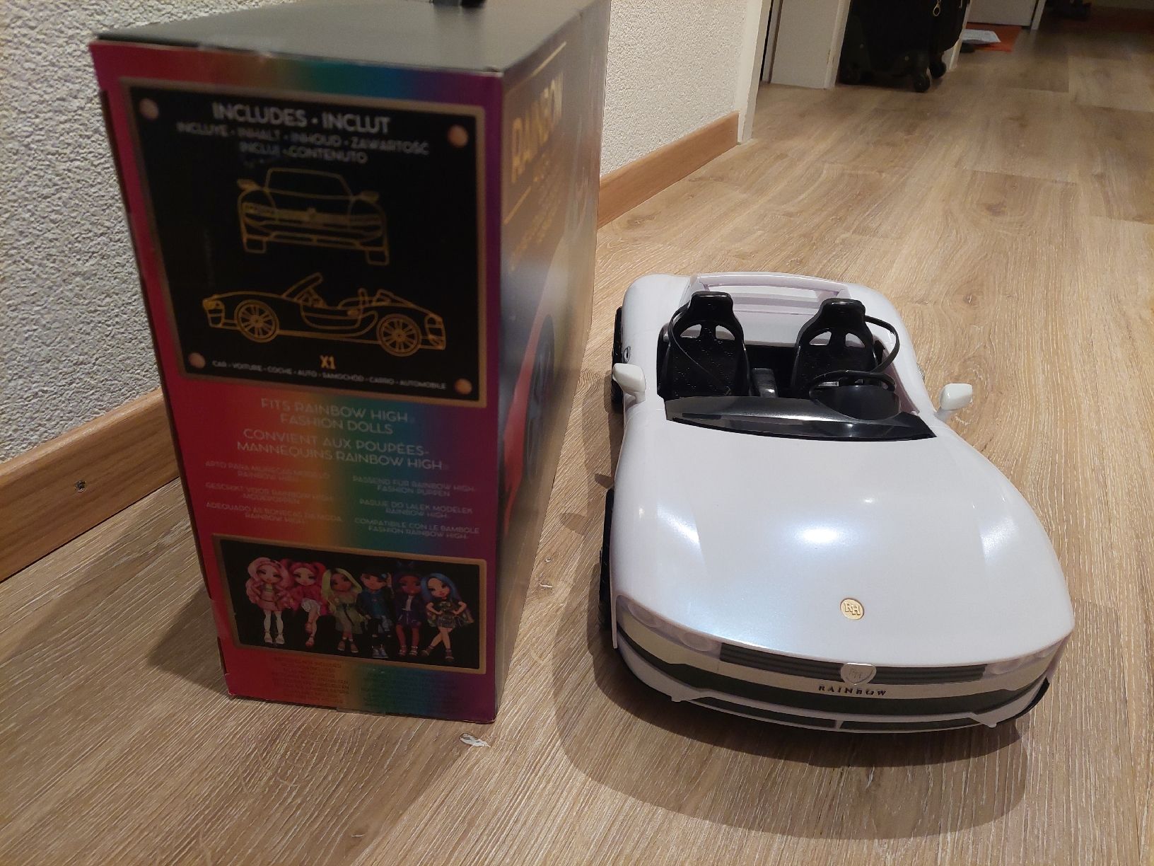 Giocattoli: Rainbow High Farbwechsel Auto, neuwertig – Nuovo (secondo la descrizione) da Flims Dorf venduto da Truemorish 2