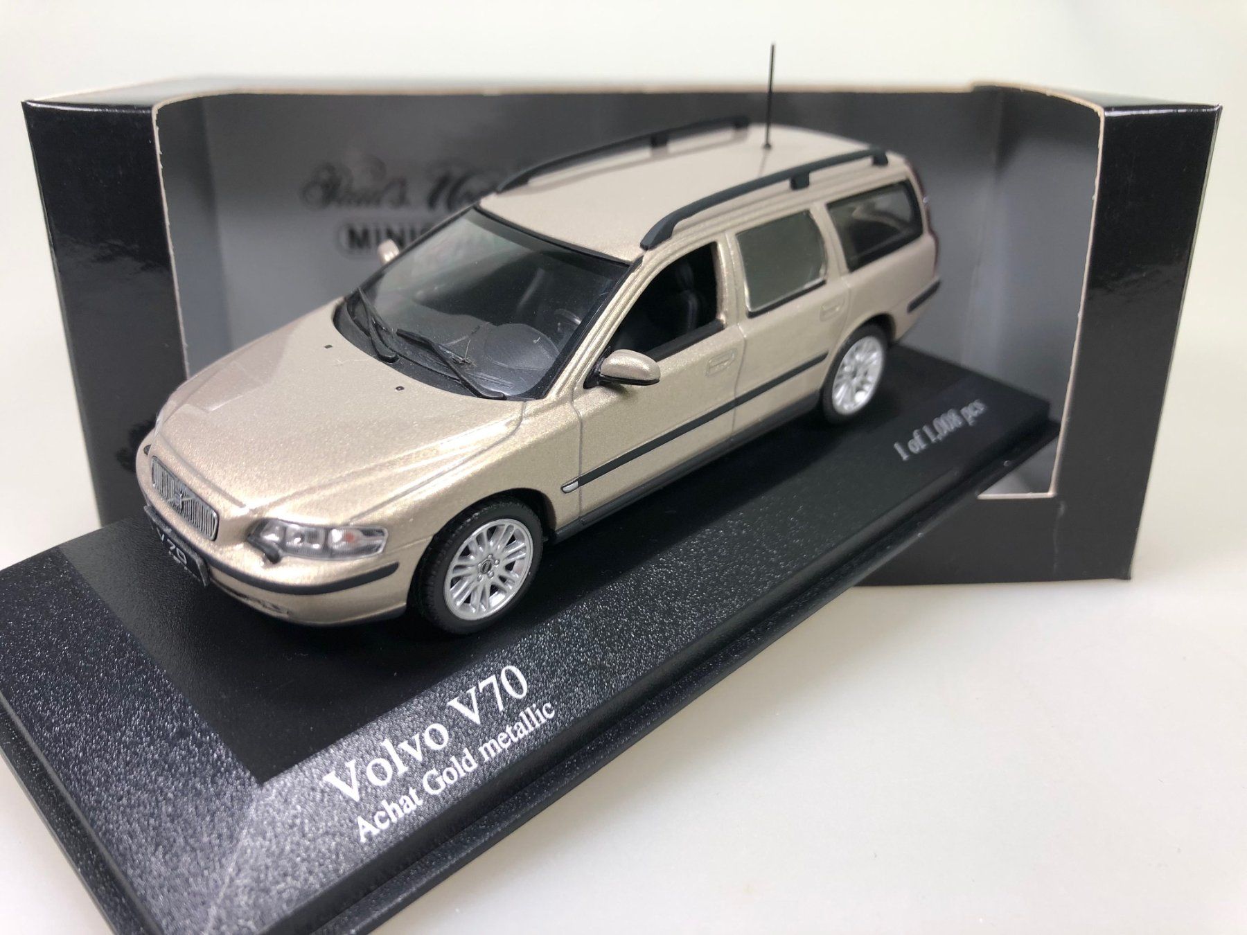 Volvo Modellautos: Volvo V70 - Minichamps - 1:43 – Gebraucht aus Widen von Himan