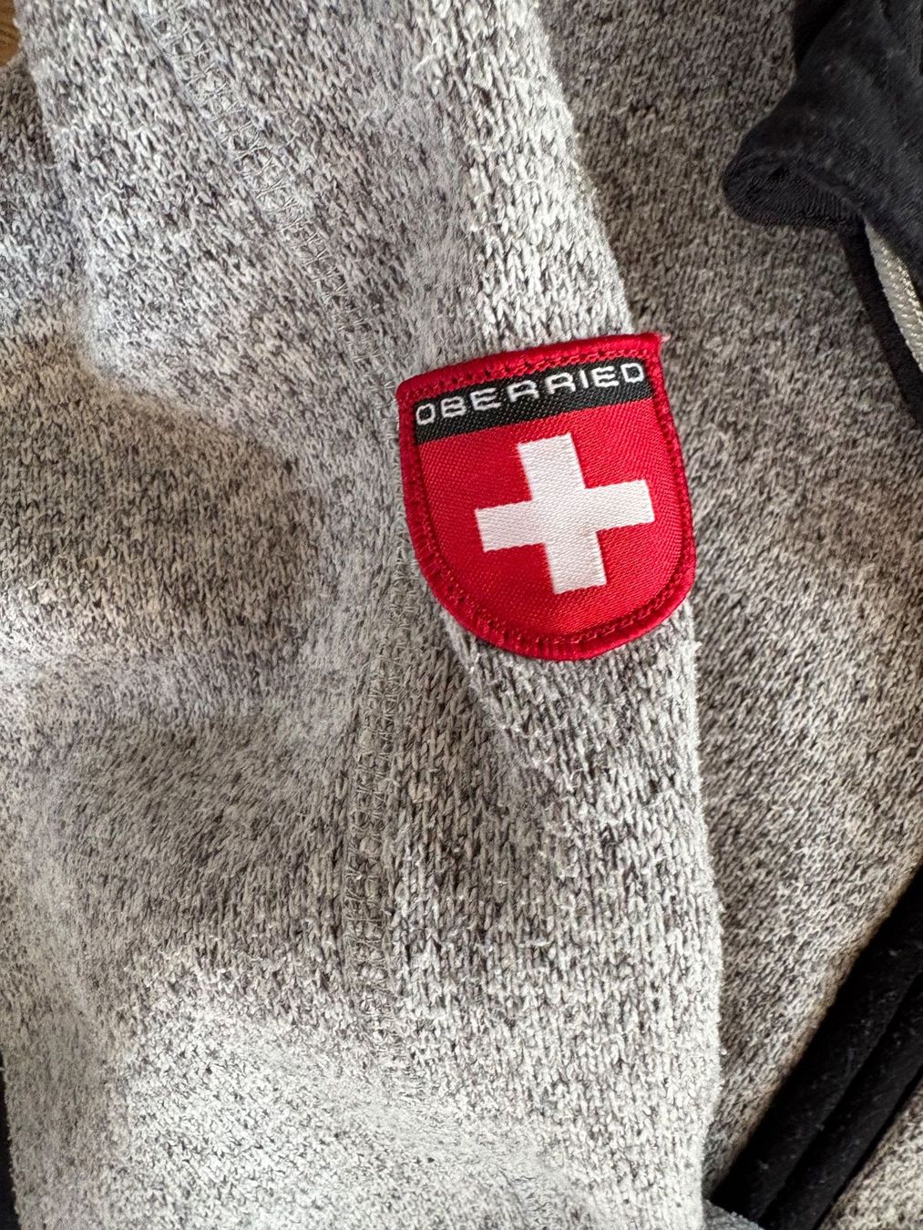Pullover & Sweatshirts: Sportpullover, grau, Gr. L, neuwertig – Gebraucht aus Lausen von Zotty1 1