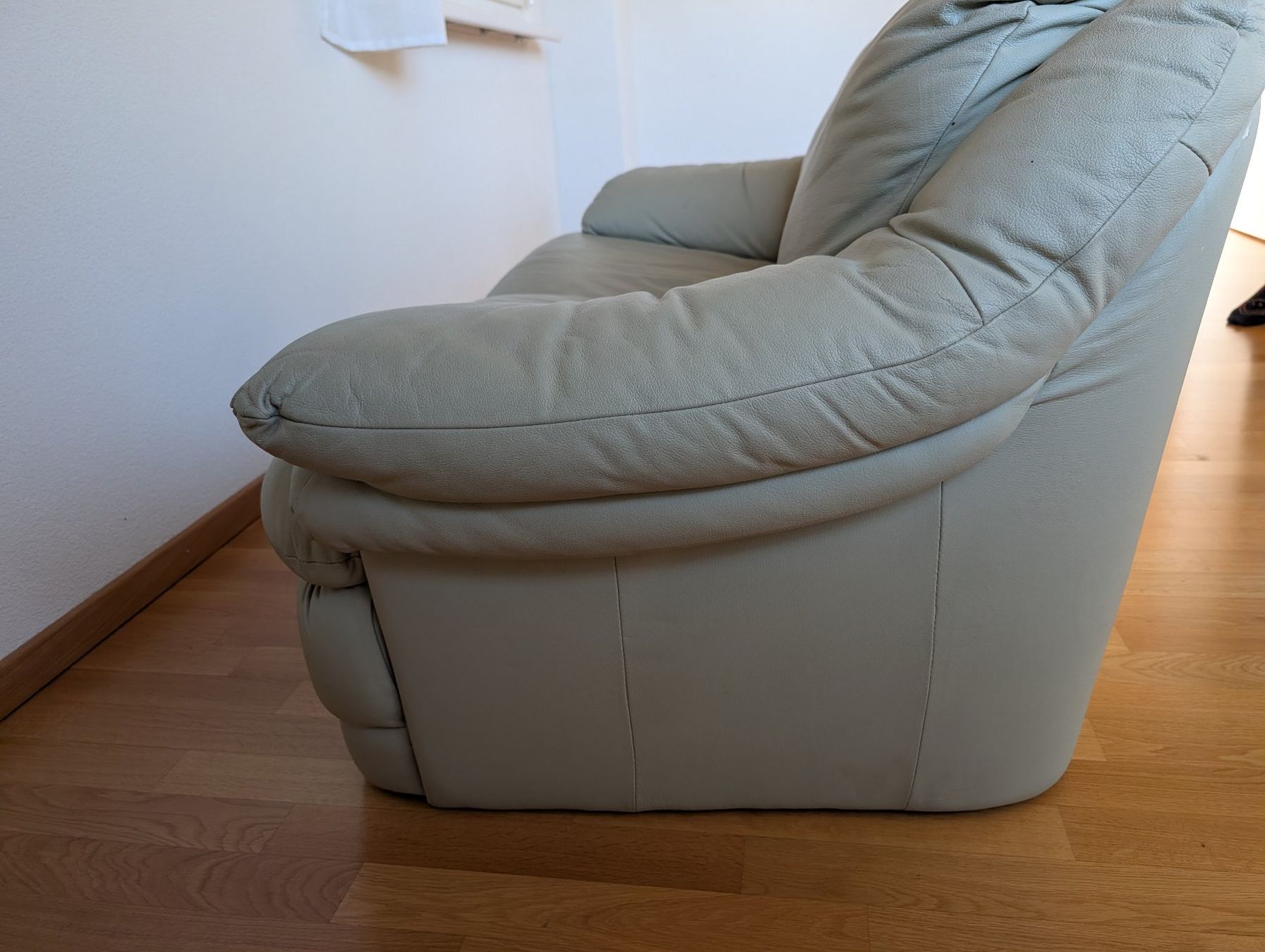 Divani: Kunstleder-Sofa (2-Sitzer) – Usato da Affoltern am Albis venduto da ric_8mpp 4