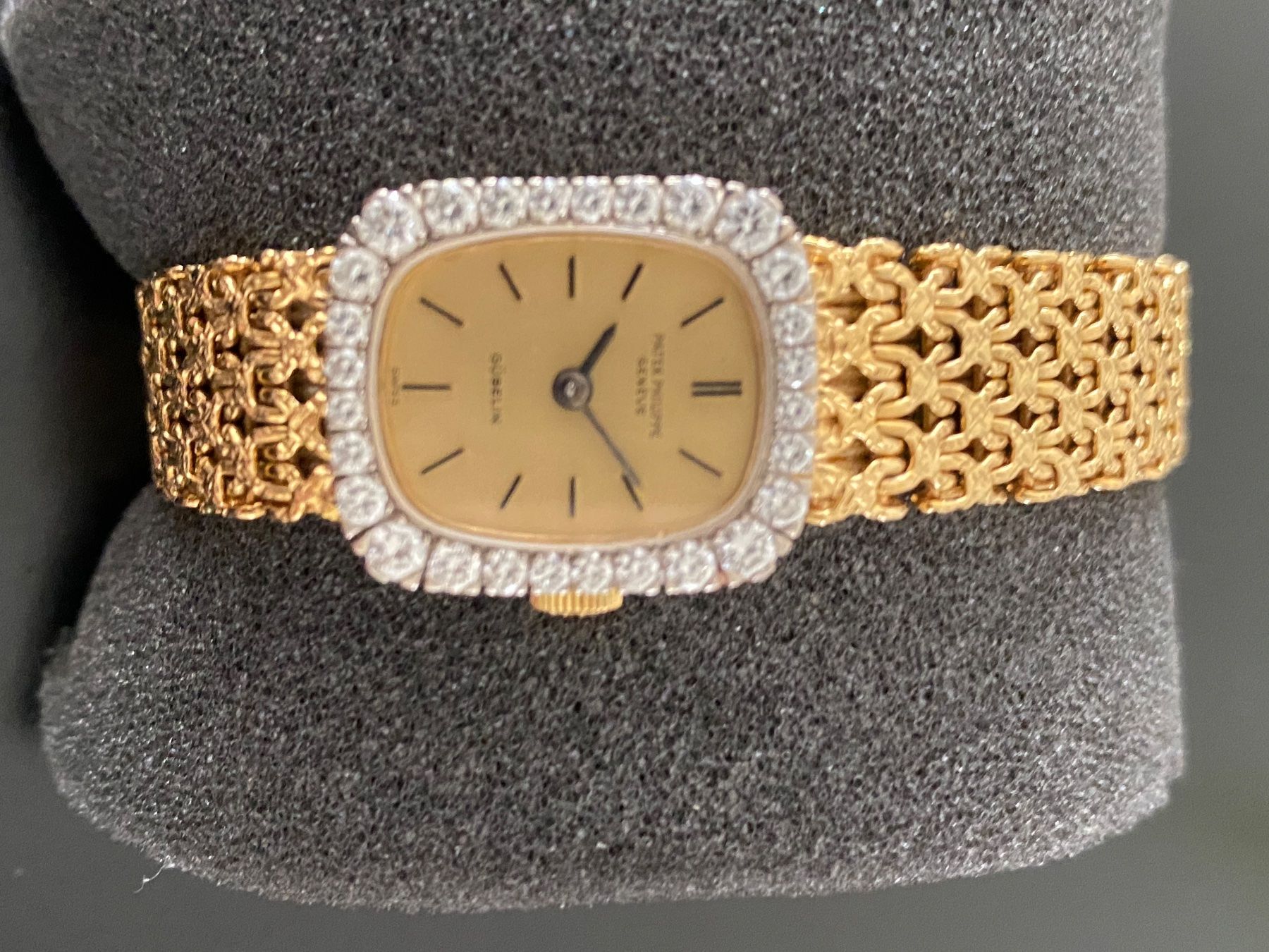 Patek Philippe Uhren: Patek Philippe Ellipse mit Diamanten – Gebraucht aus Sugiez von Made20 1