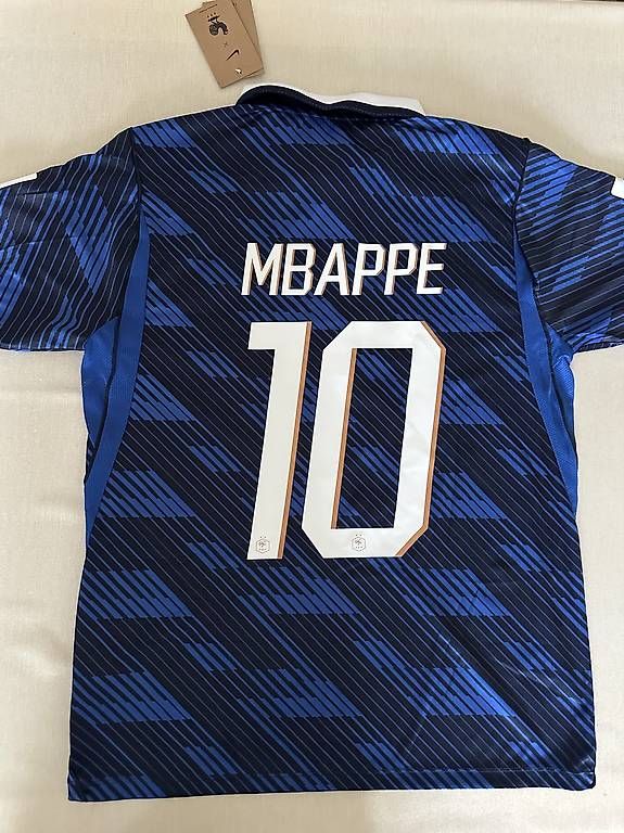 Canottiere & Pantaloni: Mbappe 10 Trikot  – Usato da Birr venduto da rob_d6wl 1