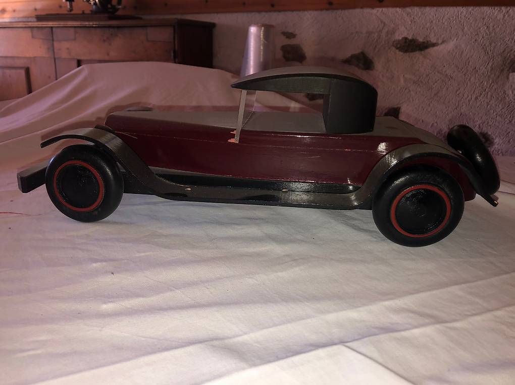Modellbausätze & Standmodelle: Modellino automobile in legno – Gebraucht aus Locarno von Pasky98