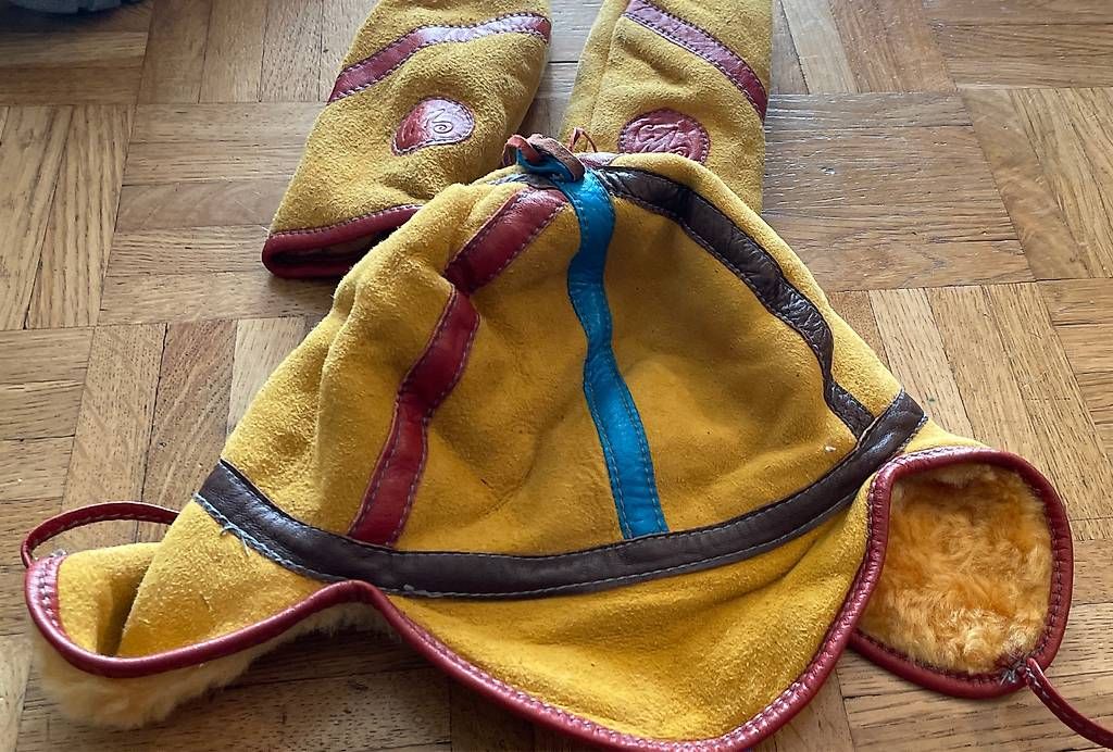 Copricapi, berretti & cappellini: Leder Fell Mütze Retro – Usato da Windisch venduto da MaliHoli 4