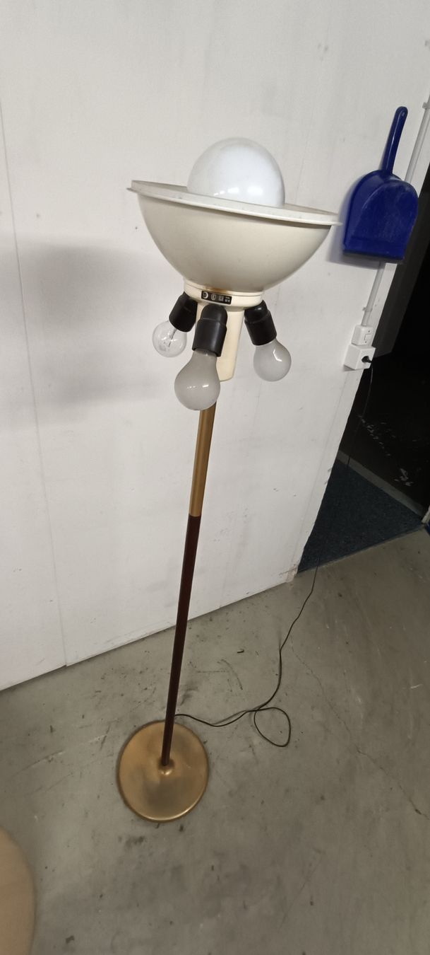 Lampade: Stehlampe Design Holz Messing Retro  – Usato da Pfäffikon ZH venduto da K-V-M 5