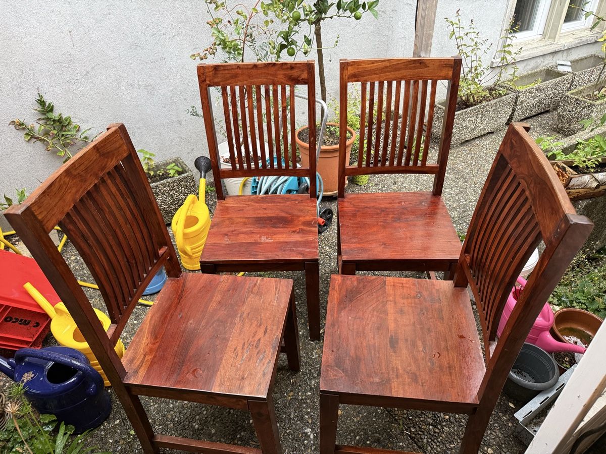 Sedie: 4er-Set massive Esszimmerstühle aus Holz – Usato da Staad SG venduto da ach_wg2v 4