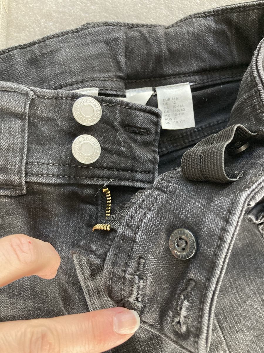 H&M Pantaloni: Jeans Bootcut Low waist 146 – Usato da Wil ZH venduto da Wonderwoman76 3