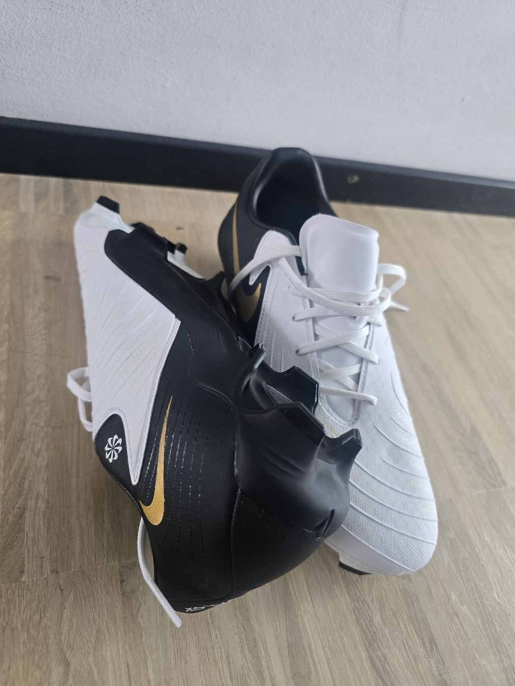 Scarpe da uomo: nike football shoes – Nuovo e nell'imballaggio originale da Schlieren venduto da Fosha 1