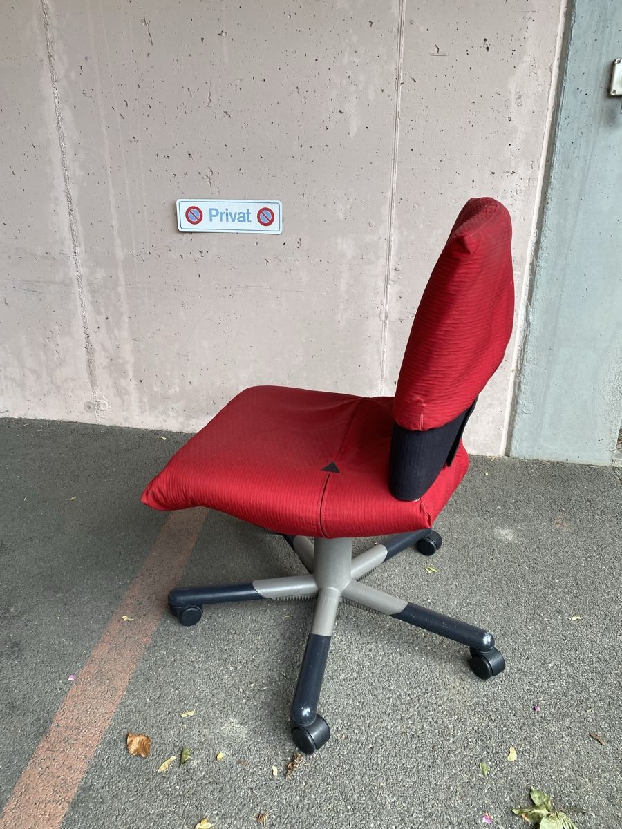 Vitra Stühle: Vitra Bürostuhl – Gebraucht aus Walchwil von car_mv8g 1