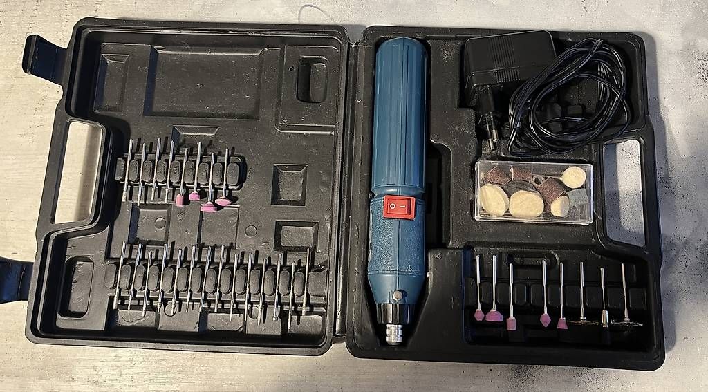 Schleifen & Polieren: Mini-Multitool / Dremel mit viel Zubehör – Gebraucht aus Herzogenbuchsee von DC_1978 1