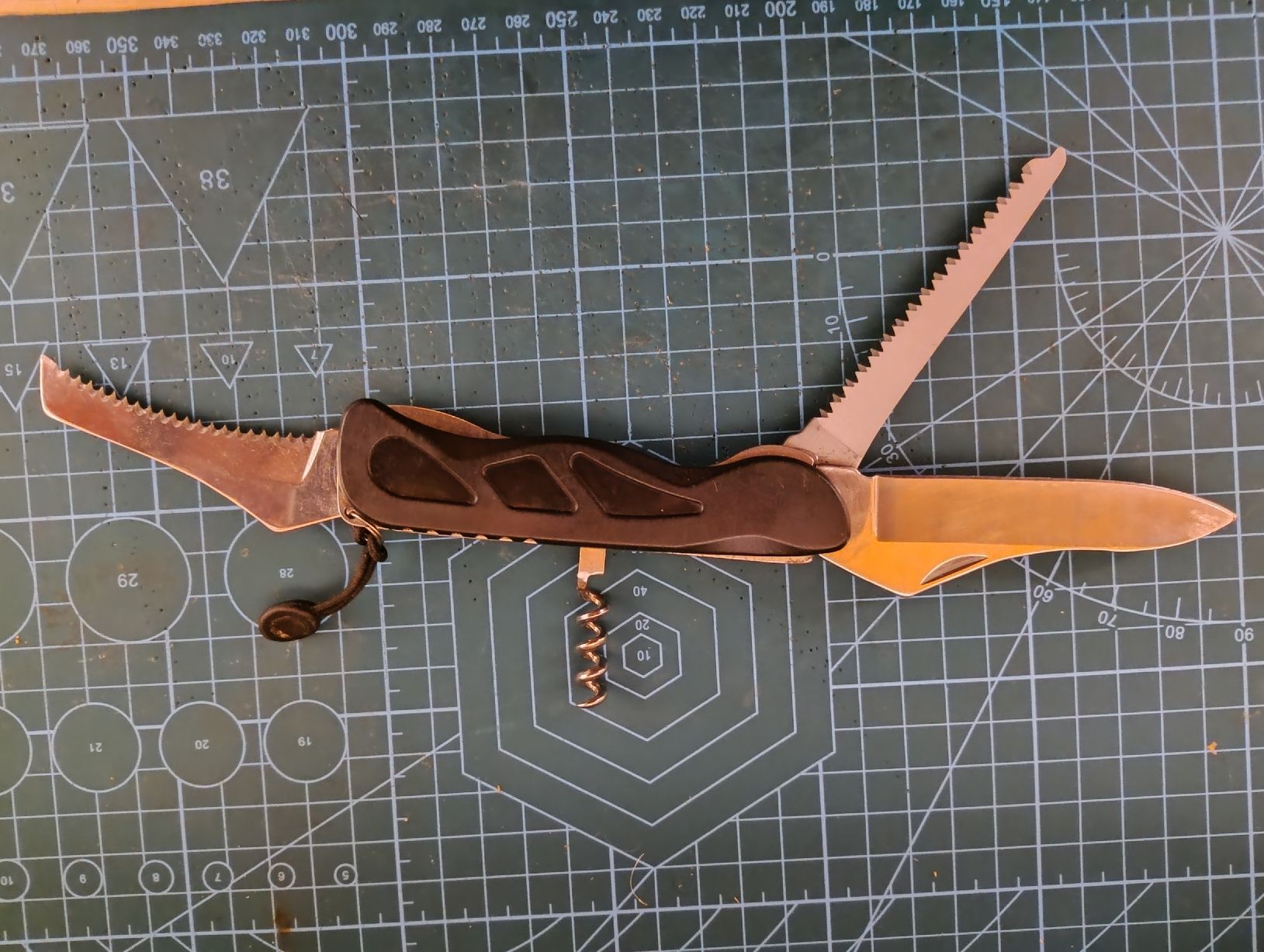 Taschenmesser: Couteau de poche multifonction – Gebraucht aus Romainmôtier von fjk1983