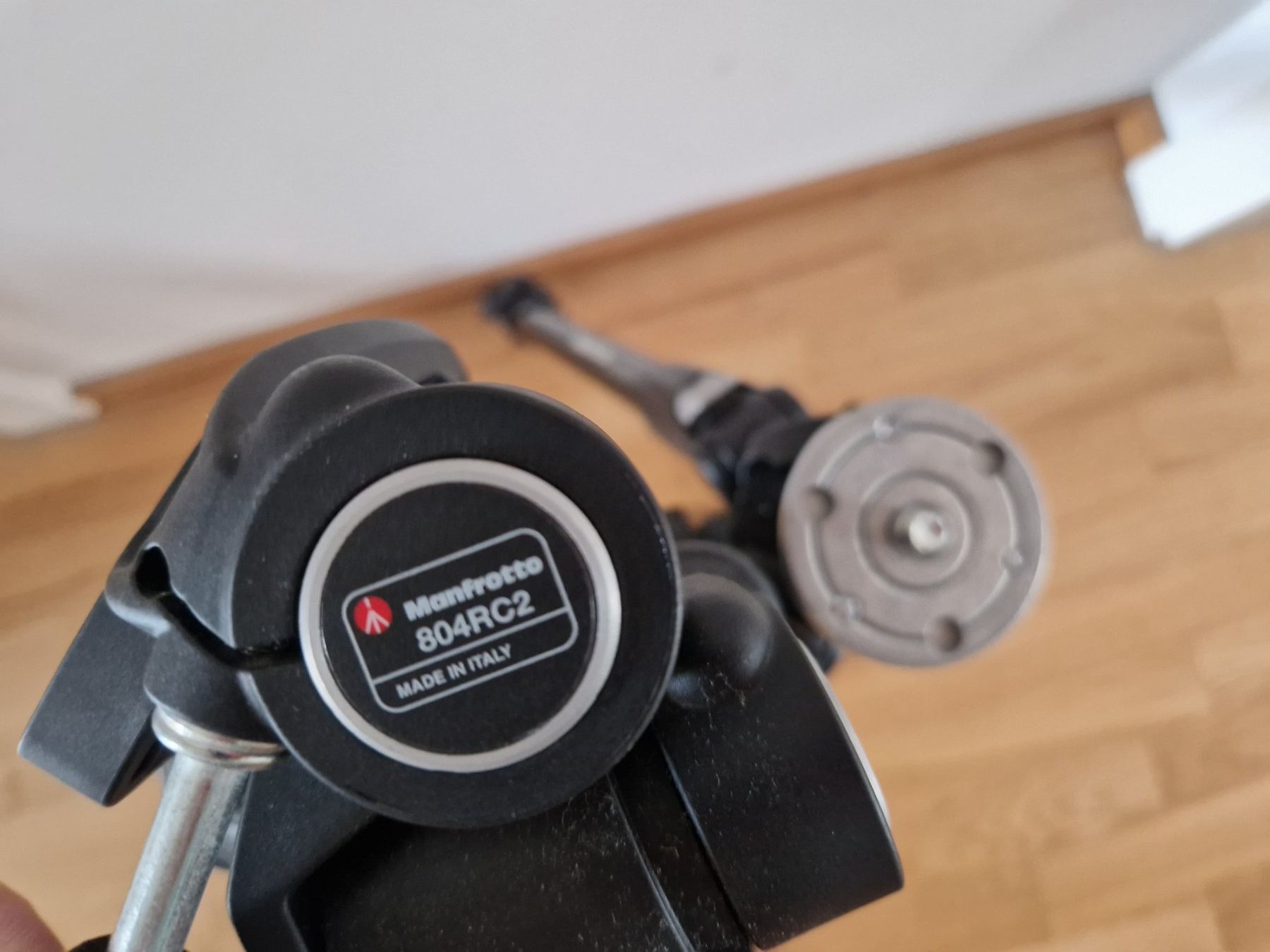 Manfrotto Treppiedi & Teste: Manfrotto Kamerastativ – Usato da Luzern venduto da ela.ela 2