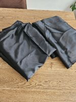Stoff schwarz glänzend, 2 Stück 