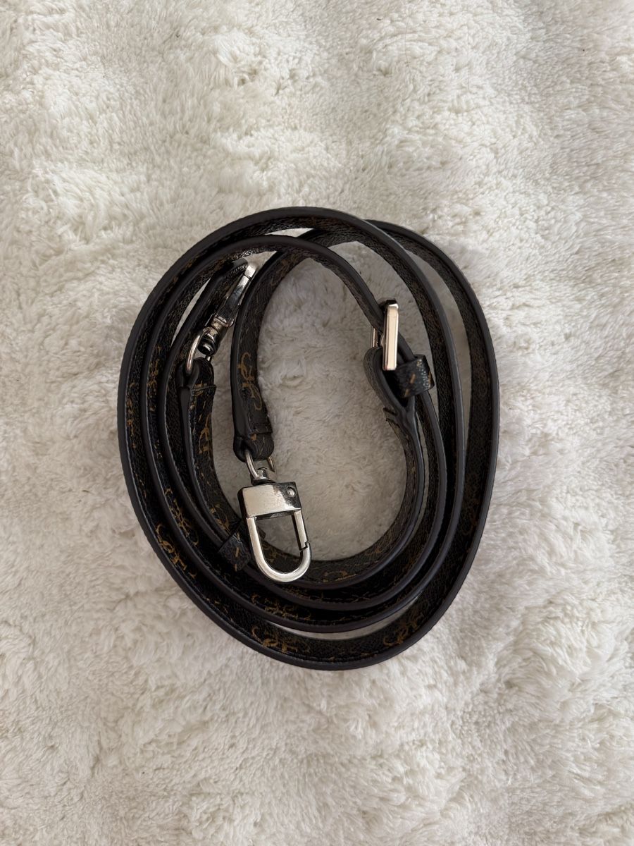 Guess Sacs femmes: Guess Tasche – D'occasion à Rheinfelden par Schoefli74 3