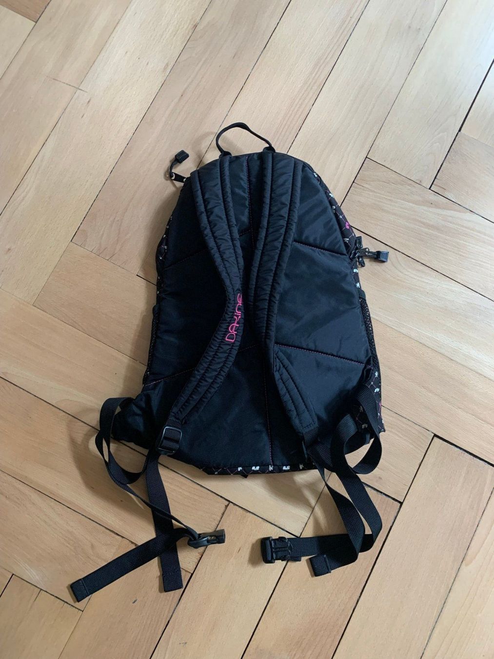 Dakine Rucksäcke: DAKINE - Rucksack schwarz gemustert – Gebraucht aus Zürich von Diazaio 2