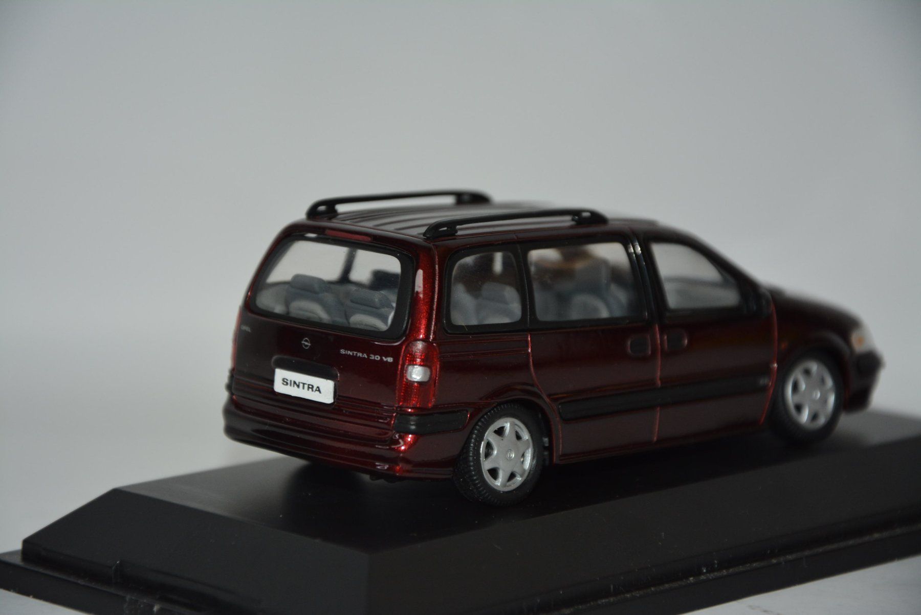 Opel Modellini d'auto: Opel Sintra 1996 , Schuco , 1:43 – Nuovo e nell'imballaggio originale da Goldach venduto da Feivel9 6