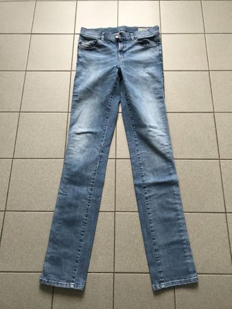Diesel Jeanshose / W28 x L34 / Blau / Guter Zustand.