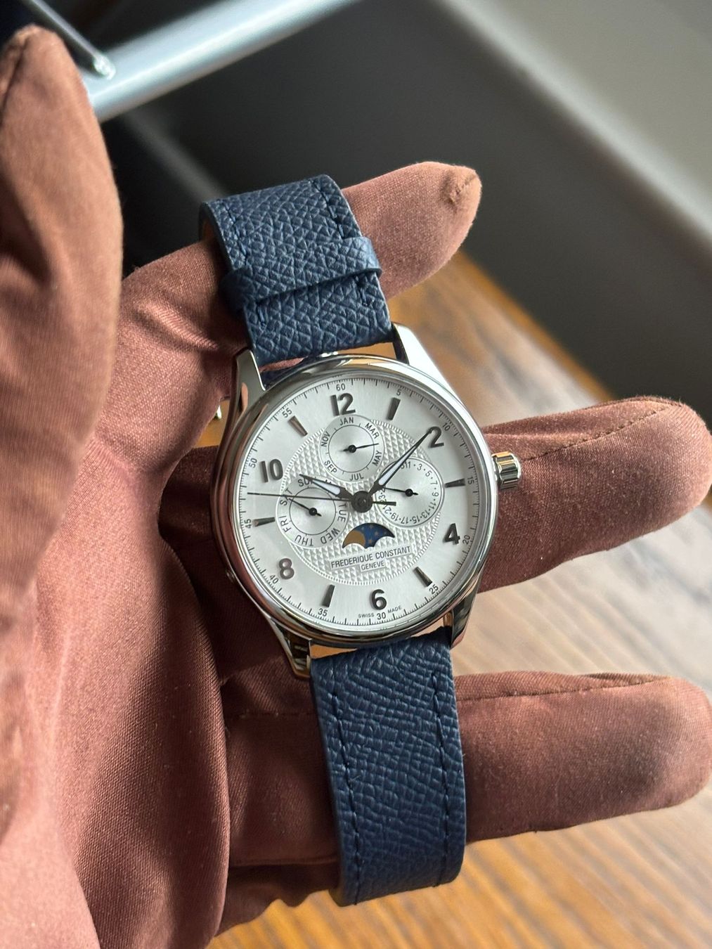 Frederique Constant Orologi: Frederique Constant Runabout Moonphase, Day-Date & Month – Usato da Couvet venduto da max_nj29