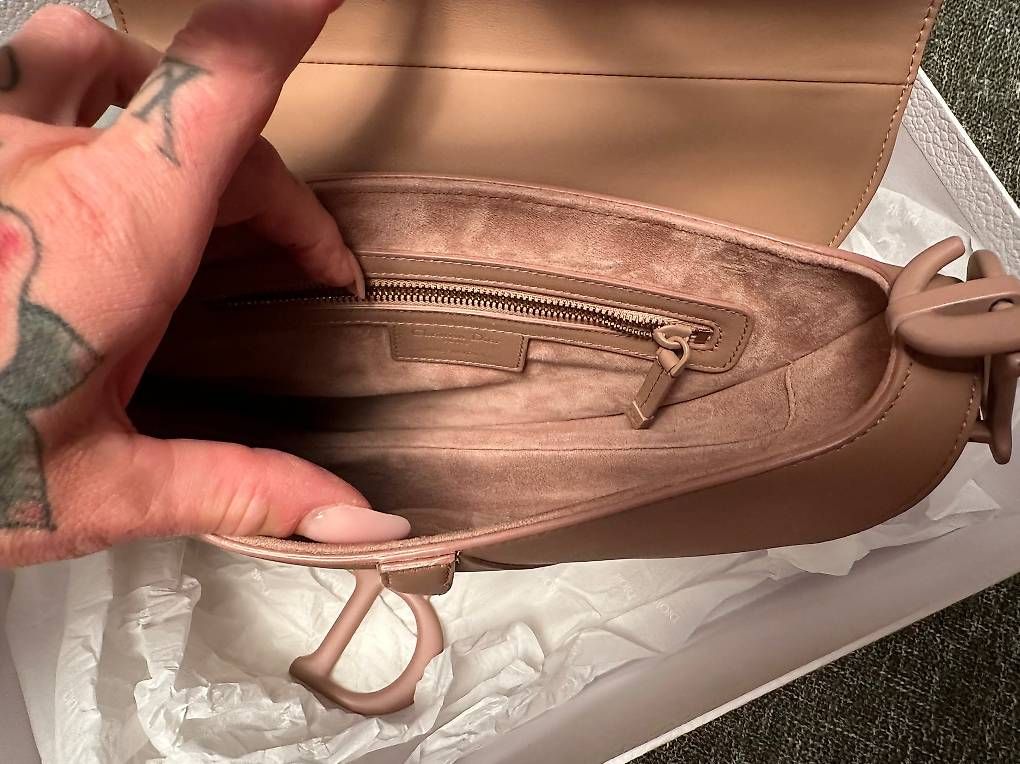 Borse da donna: Dior Saddle Bag medium wie neu! Full Set!  – Usato da Dübendorf venduto da lilasonderbar 1
