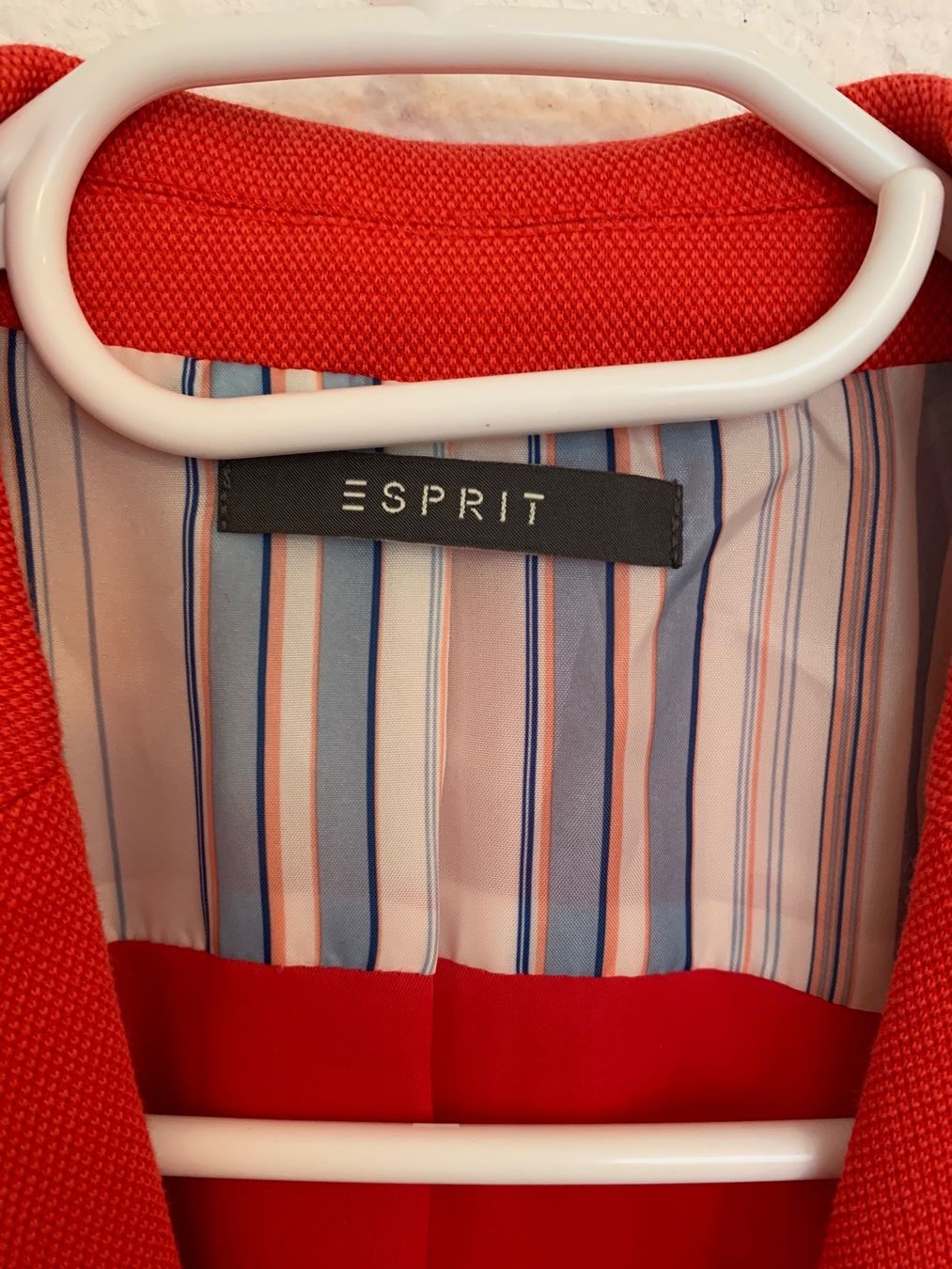 Esprit Giacche: Esprit Blazer Jacke rot Gr. 36 / S – Usato da Fislisbach venduto da KolibriSecondhand 1