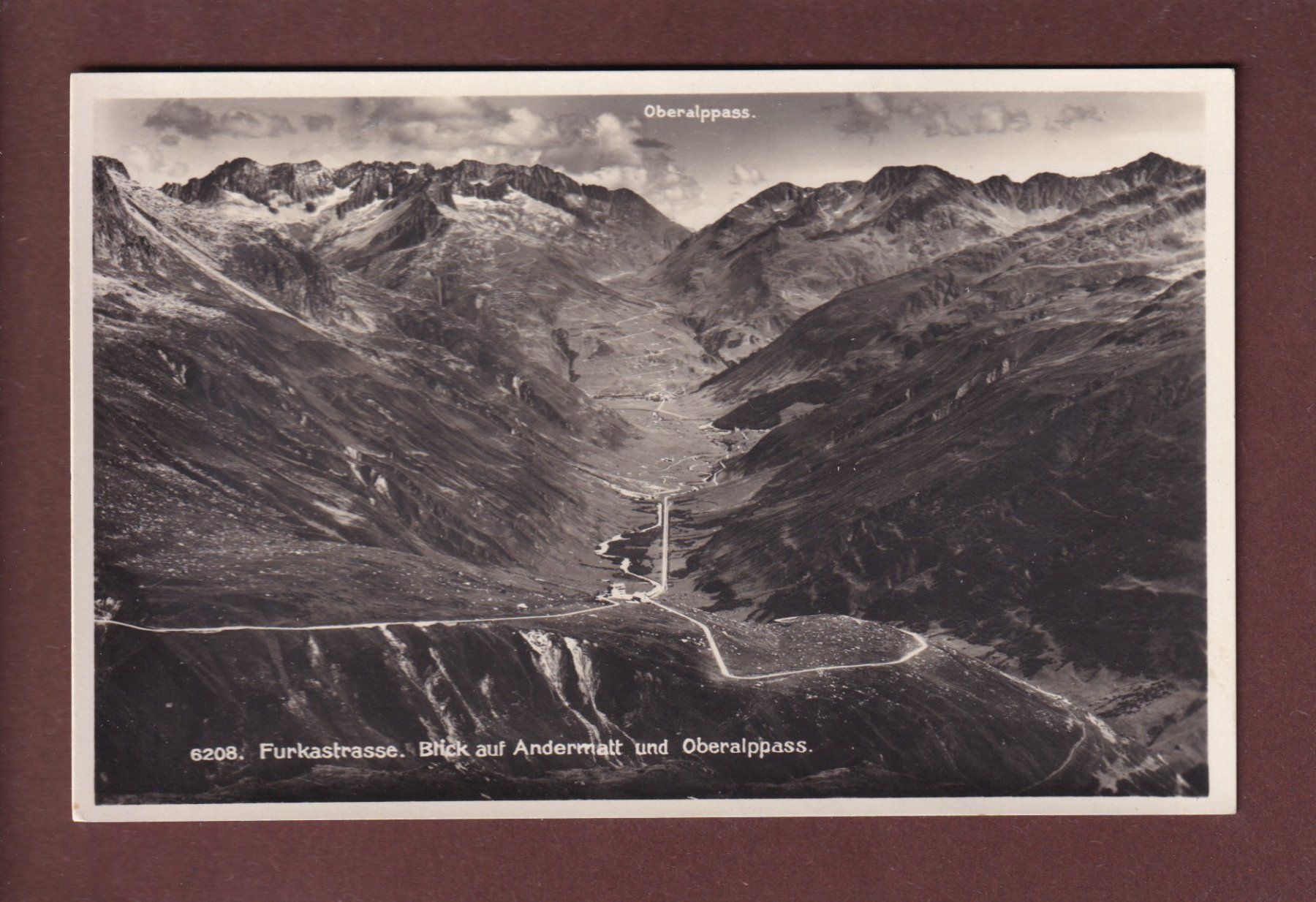 Cartoline postali: Furkastrasse - Blick auf ANDERMATT – Usato da Pully venduto da nicecards