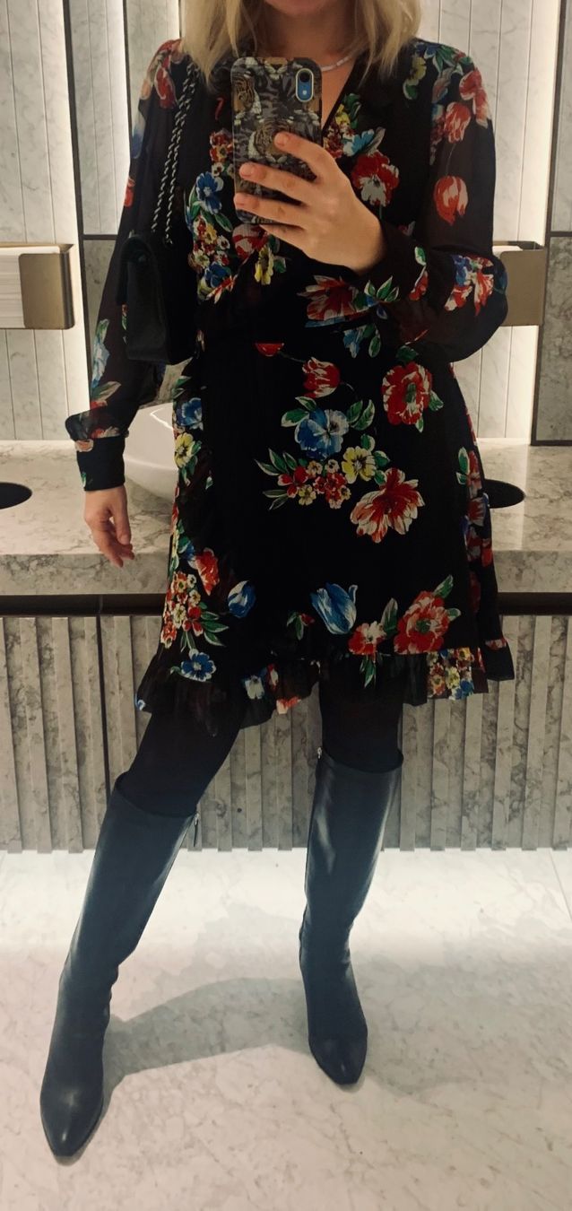 Blugirl Vestiti: Wickelkleid Blumenmuster beBlumarine – Usato da Hergiswil NW venduto da lar_zkp7 1