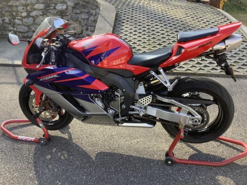 Honda Strasse: Honda Cbr1000rr perfettamente tenuta – Gebraucht aus Pambio-Noranco von ang_lwc2 2