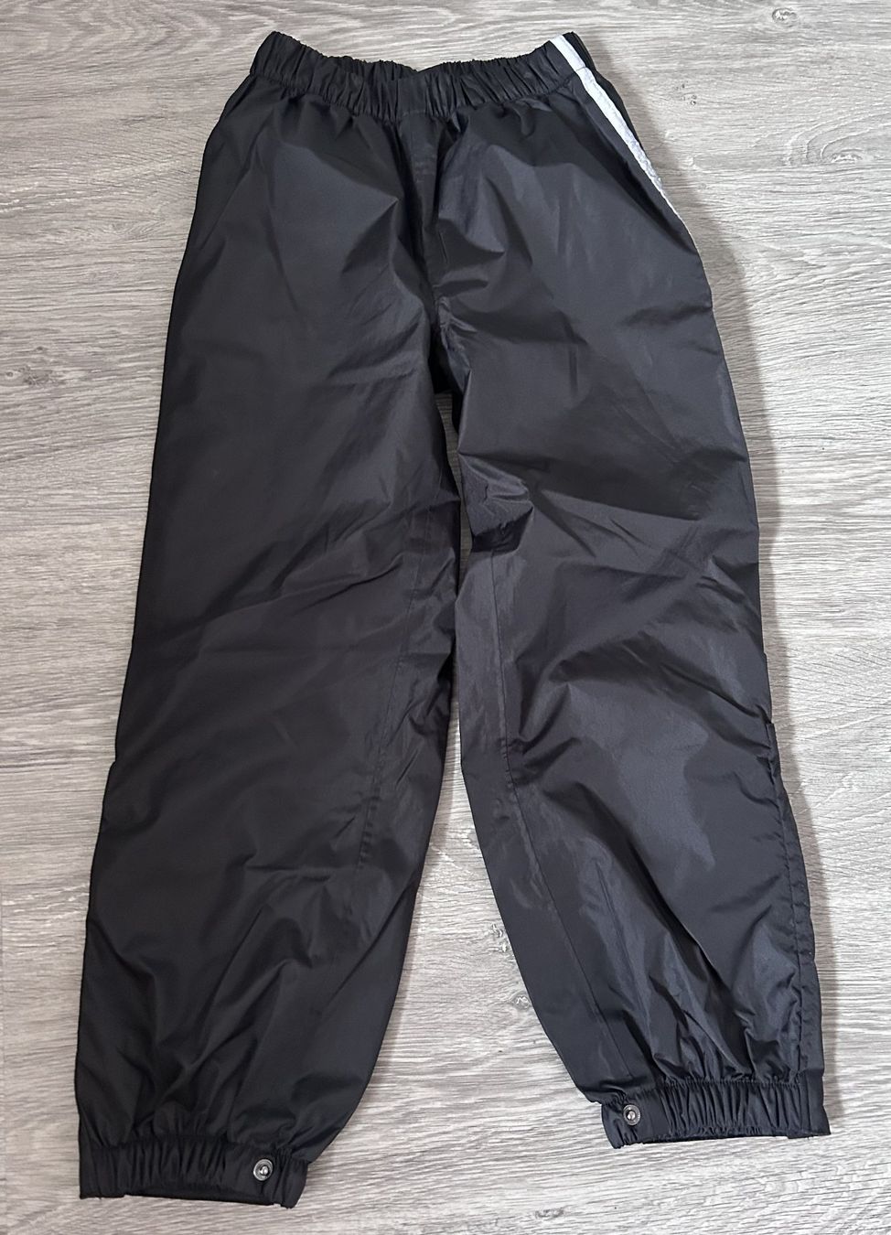 Revolution Pantalons: Regenhosen – D'occasion à Gansingen par Husner