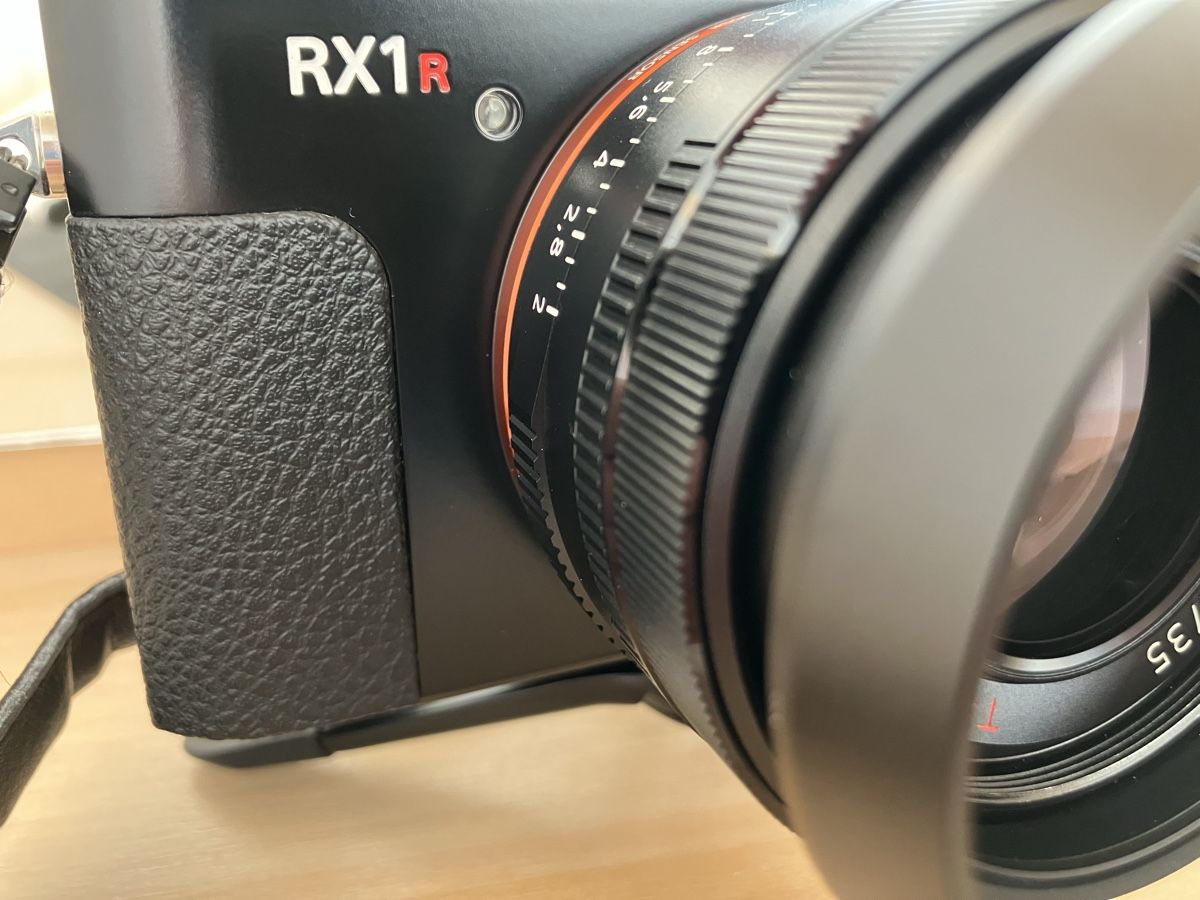 Sony Fotocamera: Sony Rx1r Vollformat Kompaktkamera – Usato da Schnottwil venduto da rx1_kw7j