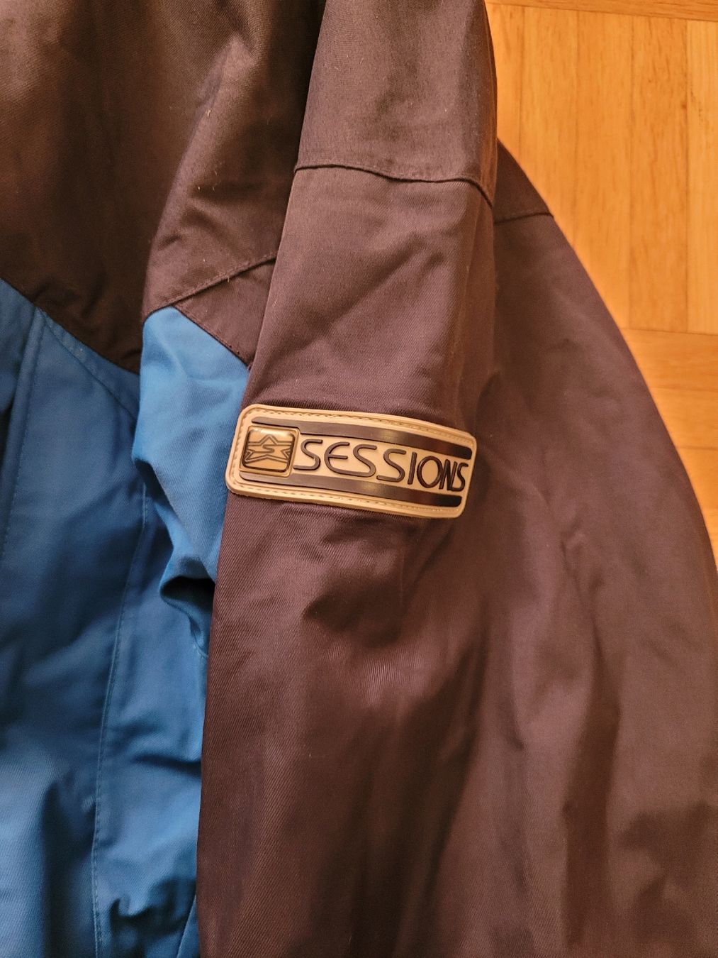 Giacche: Sessions Ski- und Snowboardjacke, Größe S – Difettoso da Birsfelden venduto da samurai99 2