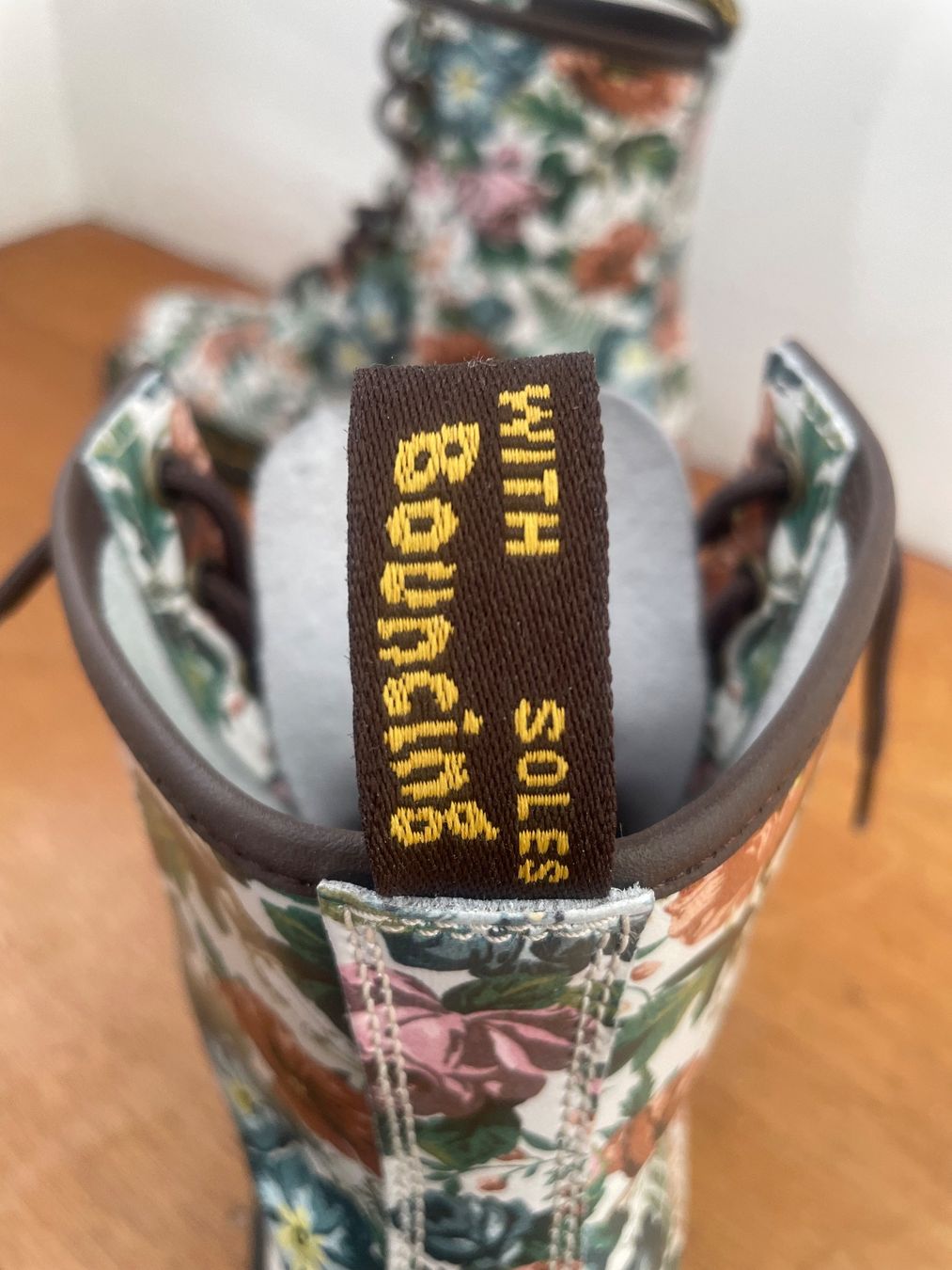 Dr. Martens Damenschuhe: Dr. Martens, Blumenmuster, 38 – Neu (gemäss Beschreibung) aus Zürich von san_z75z 5