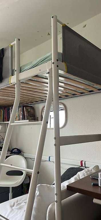 Betten: IKEA Hochbett mit Tisch – Gebraucht aus Wettingen von Taht1 1