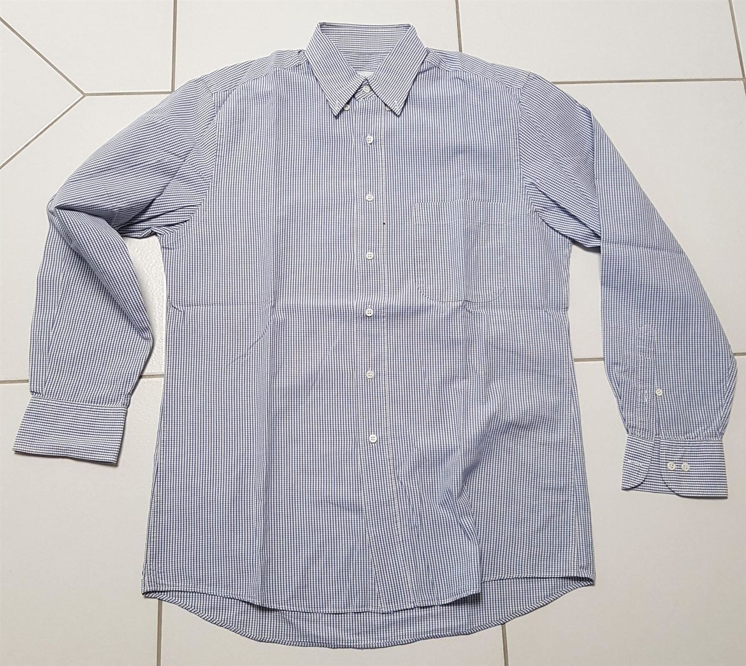 Hugo Boss Hemden: Hugo Boss langarm Hemd, Gr. 38, Herren – Gebraucht aus Urtenen-Schönbühl von mammutli22