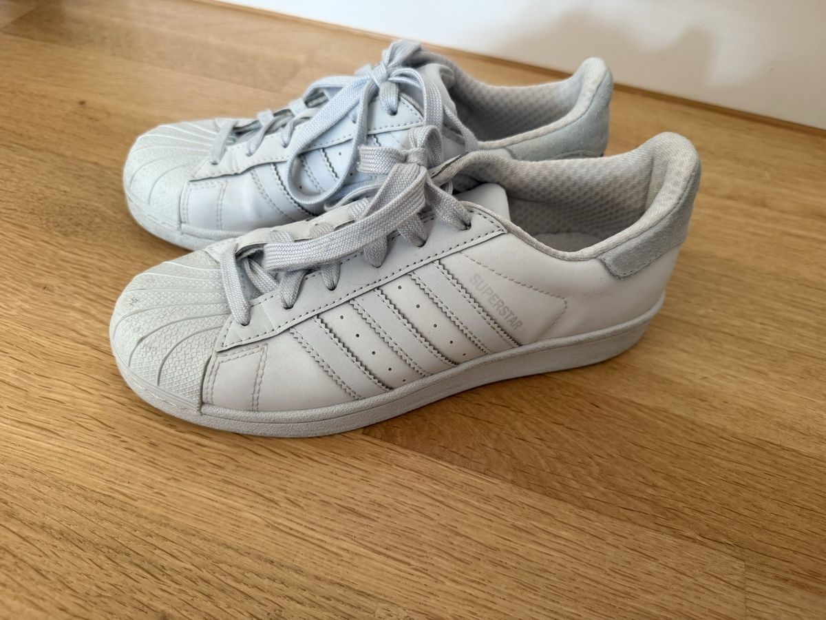 Adidas Damenschuhe: Adidas Superstar Sneaker – Gebraucht aus Rheinfelden von seline.n 1