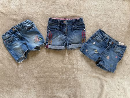 Lot de 3 shorts en jean, taille 104