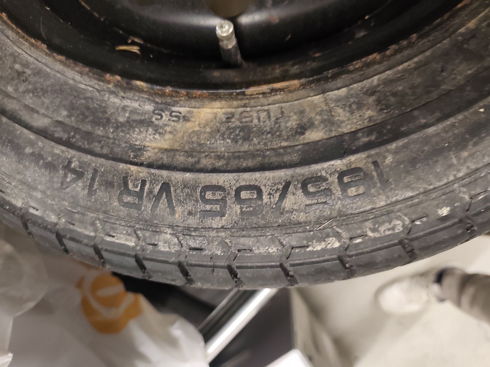 Pneumatici & Ruote complete: Bmw e30 ersatzrad – Usato da Baar venduto da Pascal1339 1
