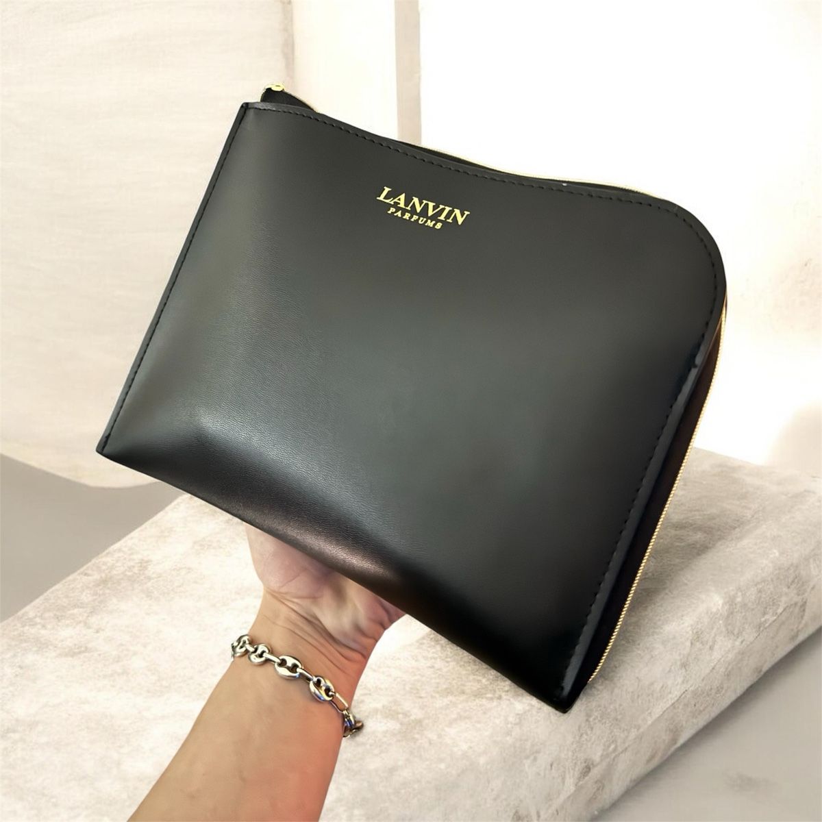 Lanvin Kosmetikkoffer: Pochette LANVIN – Neu und originalverpackt aus Châtel-St-Denis von Montclair_Swiss 2