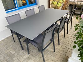 Gartentisch aus Aluminium mit Glasplatte und 6 Stapelstühlen