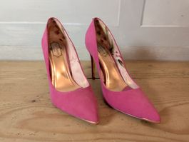 Pumps Ted Baker pink Wildleder mit goldenen Verzierungen 