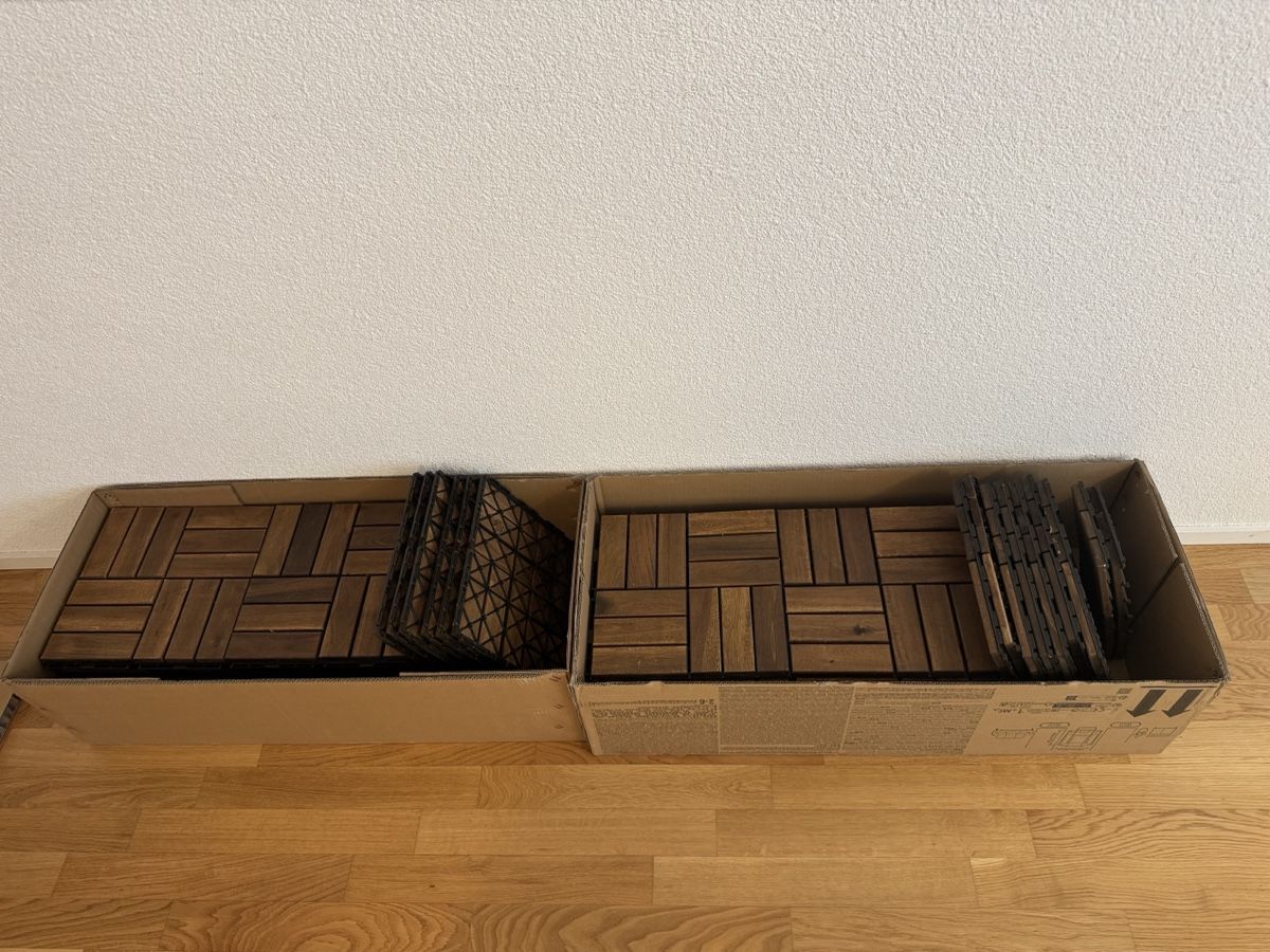 Ikea Rivestimenti per pavimenti: Runnen IKEA Wooden Decking Tiles Set Used Condition – Usato da Basel venduto da RichQ