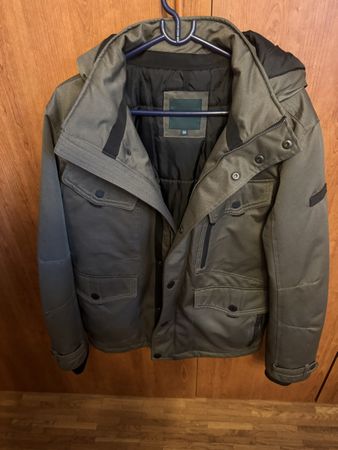 Herren Winterjacke  oliv Grösse 50 