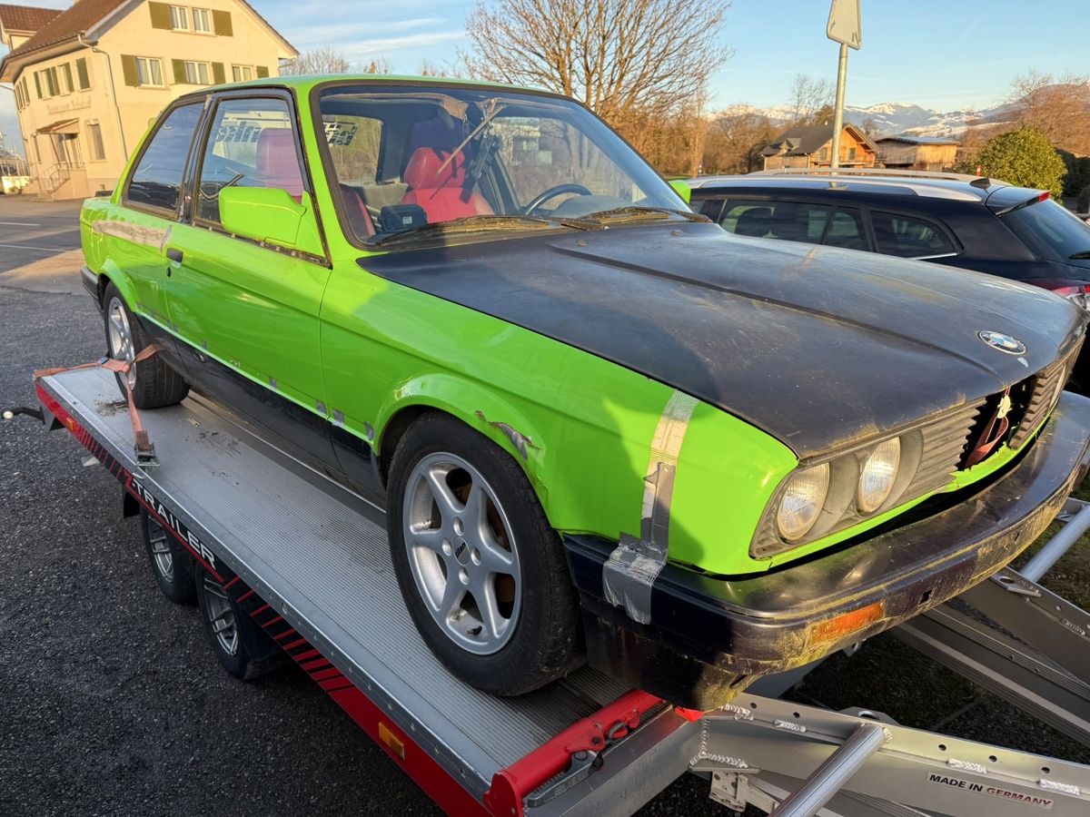 BMW Autos: BMW 320i e30 – Defekt aus Landquart von dark68 7