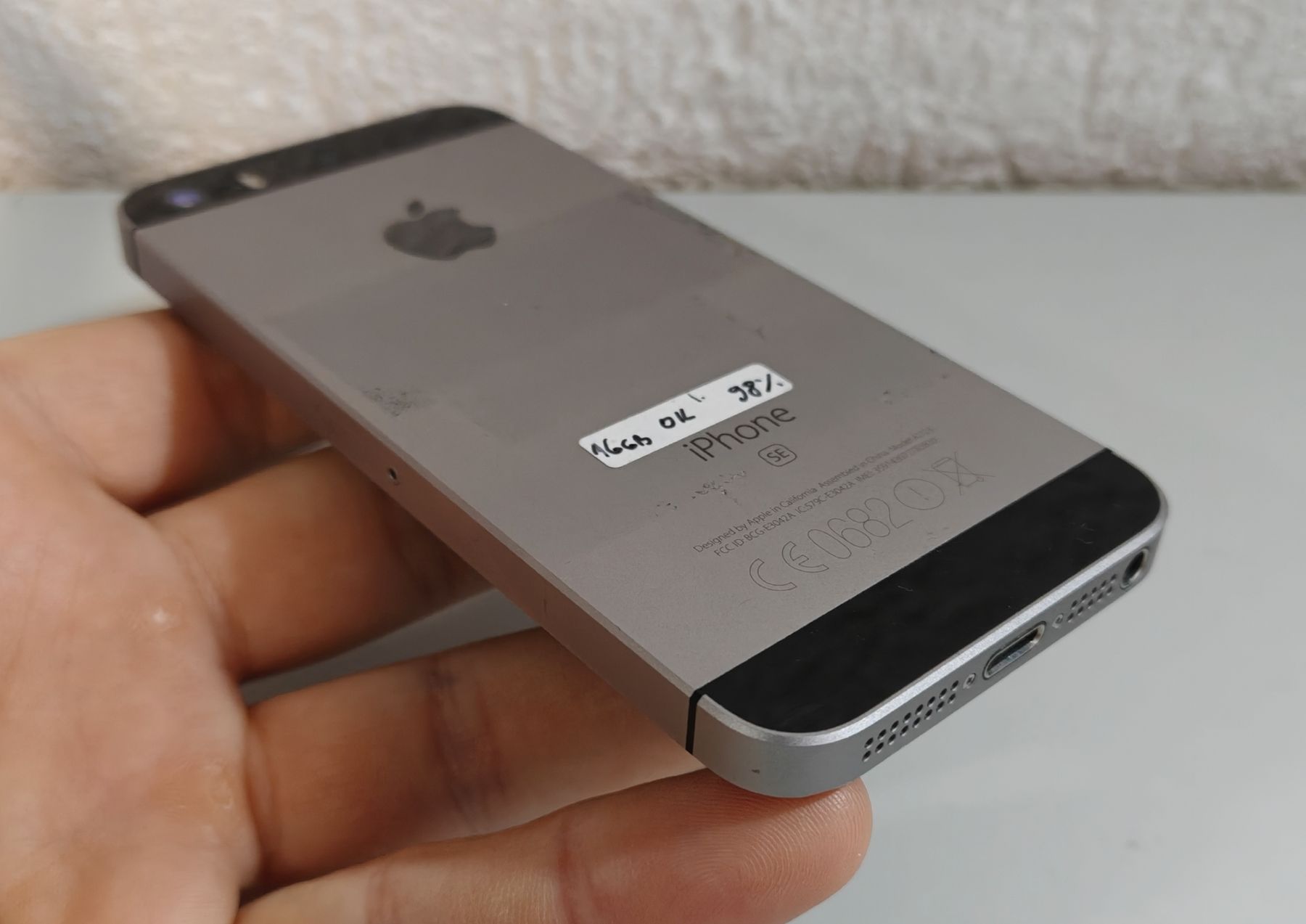 Apple Telefoni cellulari / Smartphones: iPhone SE 16GB  – Usato da Ehrendingen venduto da Rocky985 4