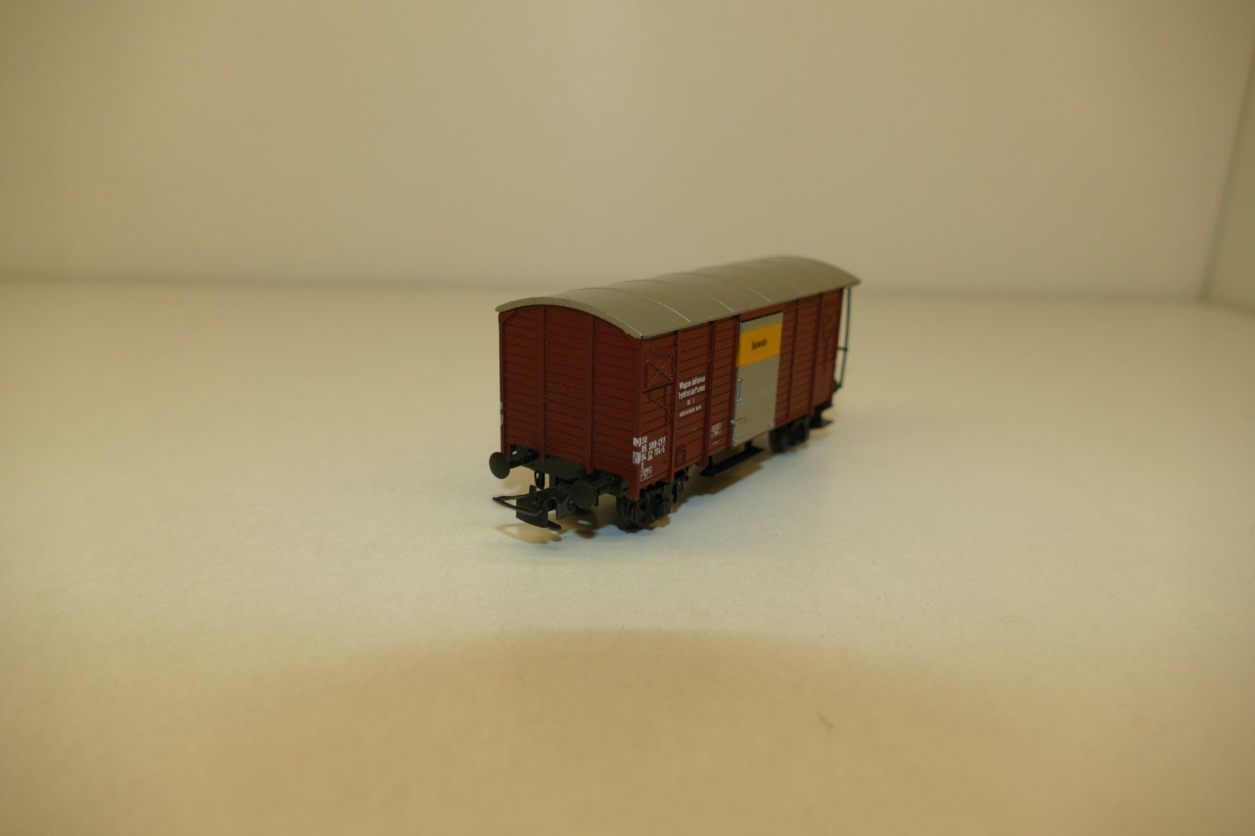 Liliput Modelleisenbahnen: Liliput H0: SBB Güterwagen Oelwehr – Gebraucht aus Niederhasli von rail-duerst 1