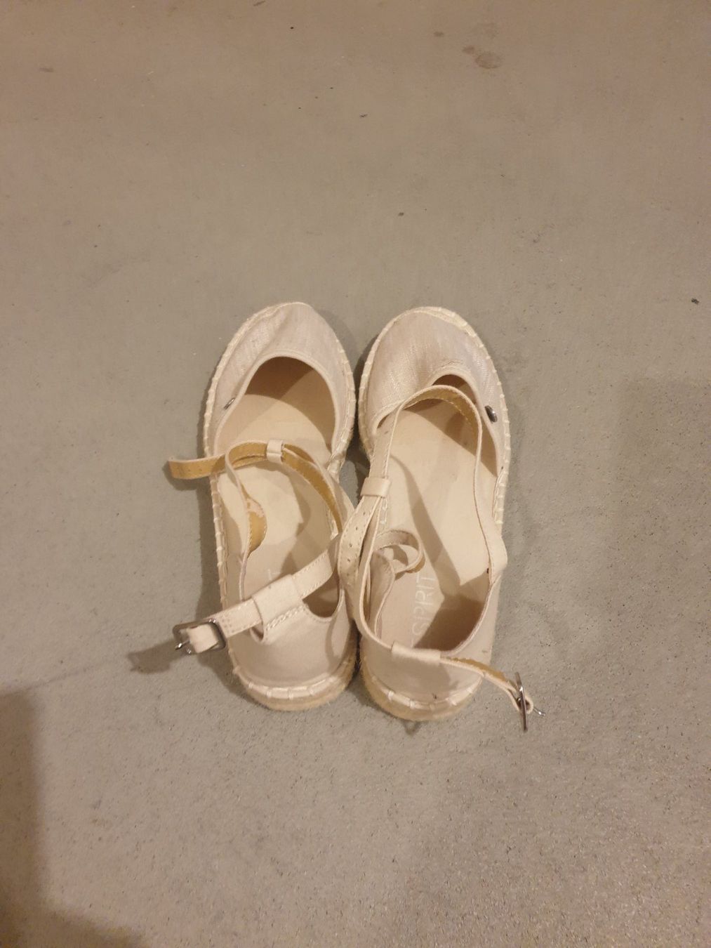Esprit Damenschuhe: Espadrilles Esprit beige Gr. 42 – Gebraucht aus Pfäffikon SZ von gosia912 1