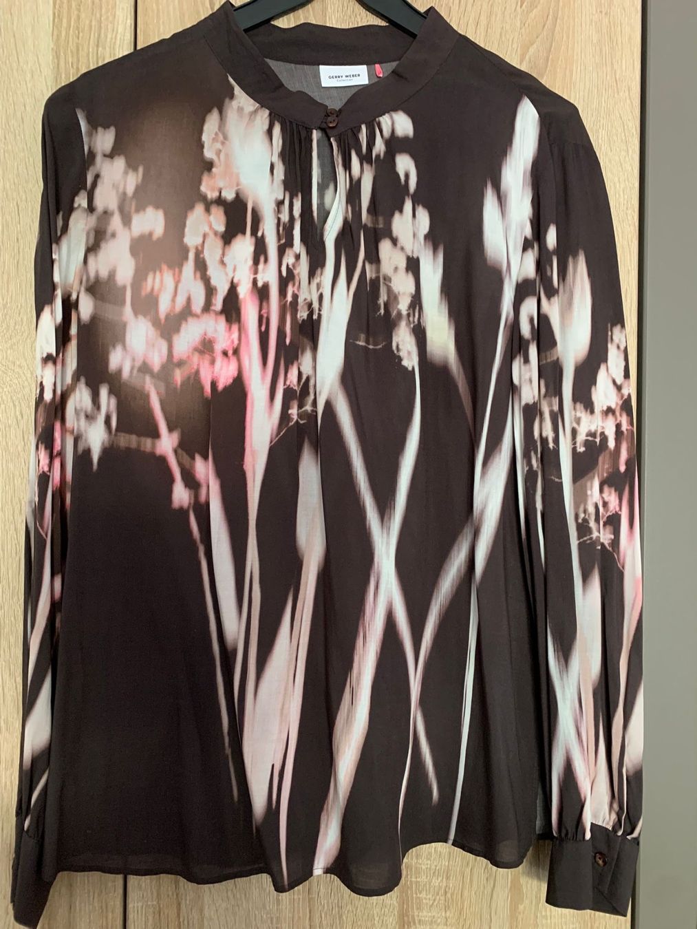 Gerry Weber Camicette: Gerry Weber Bluse Grösse 42 locker fallend sehr weich – Usato da Nussbaumen AG venduto da brigitebardot 5